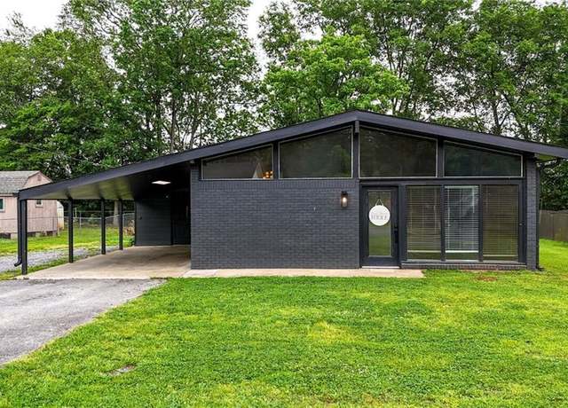 Property at 215 Maplewood Dr SW, Calhoun, GA 30701, 3 beds, 2 baths