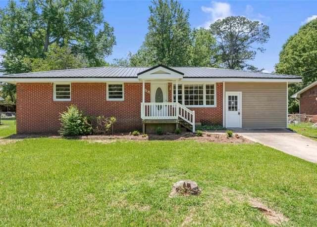 Property at 308 Elizabeth Ln, Griffin, GA 30223, 3 beds, 2 baths