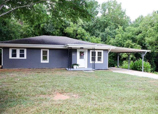 Property at 4103 Old Cornelia Hwy, Gainesville, GA 30507, 3 beds, 1 bath