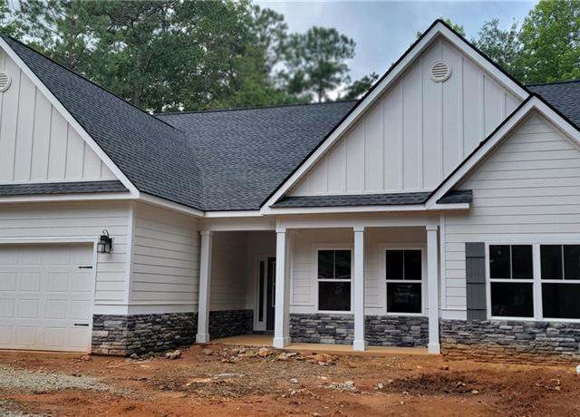 Property at 5502 Lakeview Pkwy, Villa Rica, GA 30180, 3 beds, 2 baths