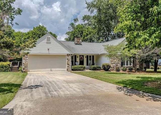 Property at 9 Heather Rd SE, Rome, GA 30161, 4 beds, 3 baths