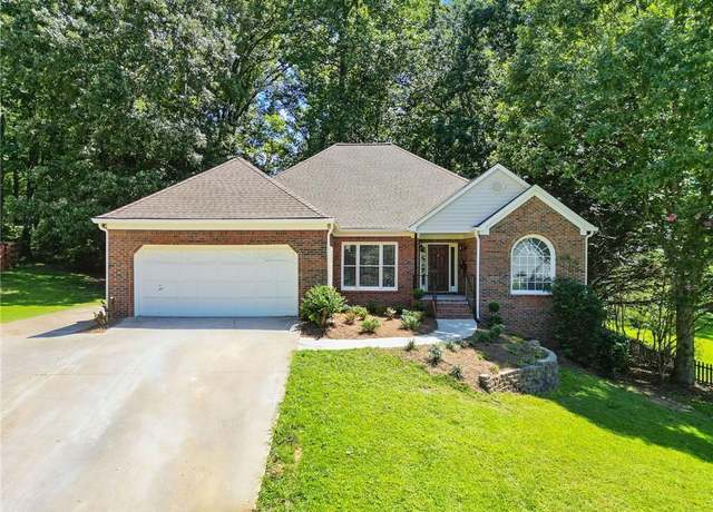 Property at 2867 Carmain Dr NW, Marietta, GA 30064, 4 beds, 3.5 baths