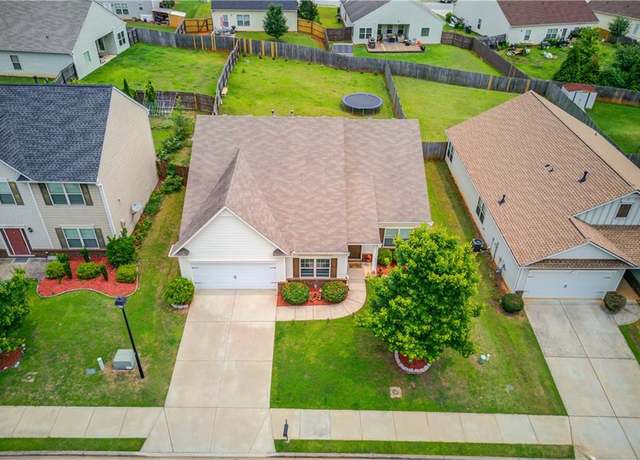 Property at 4319 Box Elder Path, Gainesville, GA 30504, 4 beds, 2 baths