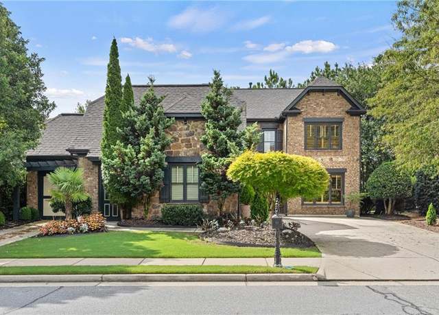 Property at 5030 Habersham Hills Dr, Suwanee, GA 30024, 5 beds, 4.5 baths