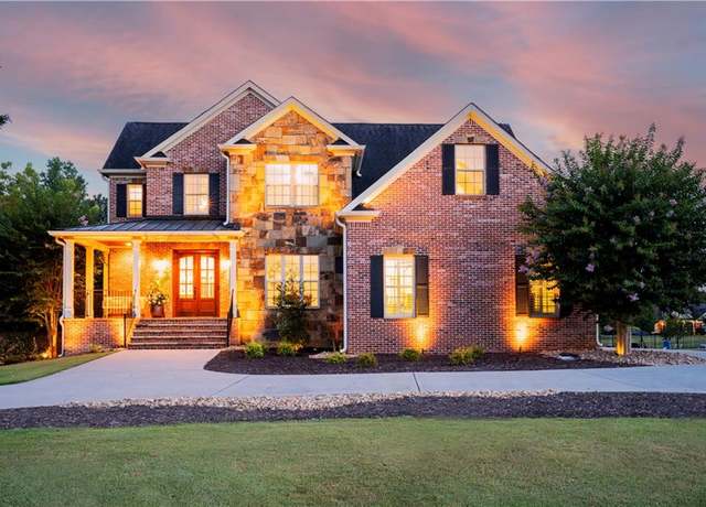 Property at 18 Starlight Dr, Cartersville, GA 30121, 5 beds, 4.5 baths