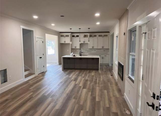 Property at 1400 Bouldercrest Rd, Atlanta, GA 30316, 6 beds, 4 baths