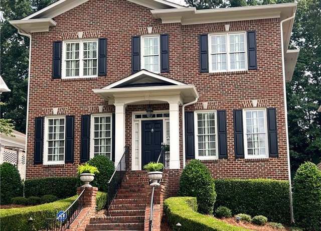 Property at 962 Manor Parc Dr, Decatur, GA 30033, 3 beds, 2.5 baths
