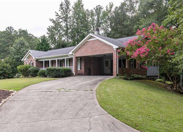 Property at 820 Bennett Rd, Powder Springs, GA 30127, 4 beds, 3.5 baths