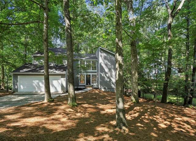 Property at 545 Woodman Pl, Roswell, GA 30076, 4 beds, 2.5 baths