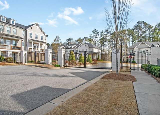 Property at 2020 Rivermont Way, Roswell, GA 30076, 3 beds, 3.5 baths