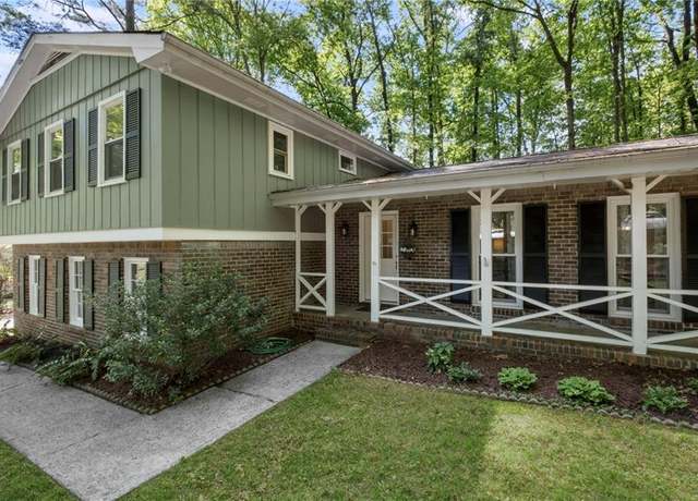 Property at 4628 Mountain Creek Dr NE, Roswell, GA 30075, 4 beds, 2.5 baths