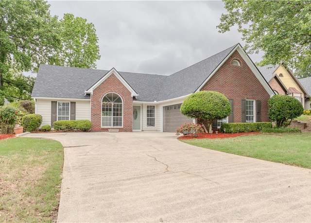 Property at 4565 English Oaks Ln, Lilburn, GA 30047, 3 beds, 2 baths