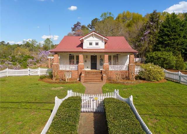 Property at 211 Old Canton Rd, Ball Ground, GA 30107, 3 beds, 2.5 baths