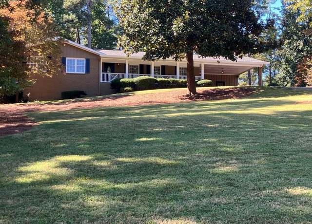 Property at 840 Hickory Dr SW, Marietta, GA 30064, 3 beds, 2 baths