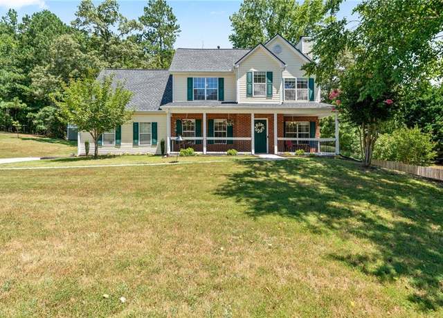 Property at 3180 Victoria Ridge Ct, Loganville, GA 30052, 4 beds, 2.5 baths