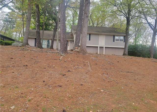 Property at 5251 Greenpoint Dr, Stone Mountain, GA 30088, 3 beds, 2.5 baths