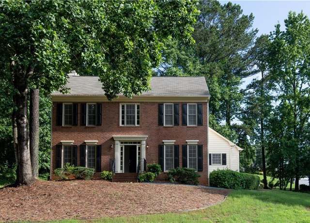 Property at 2530 Lockmeade Way, Lawrenceville, GA 30043, 4 beds, 2.5 baths