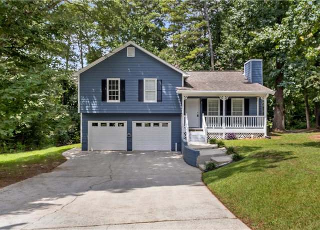 Property at 107 Little John Way, Douglasville, GA 30134, 3 beds, 2 baths