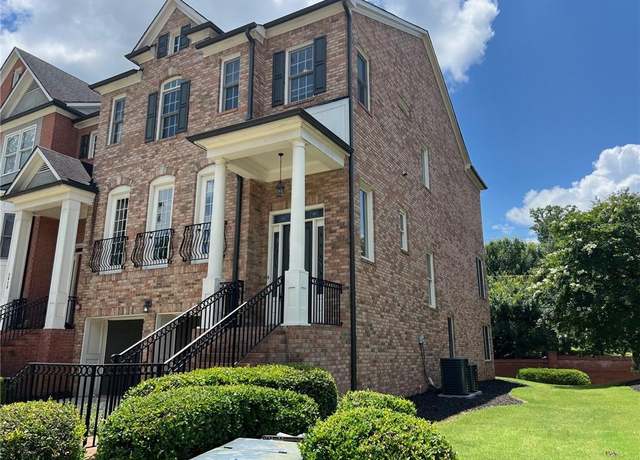 Property at 3018 Montclair Cir SE #57, Smyrna, GA 30080, 4 beds, 3.5 baths