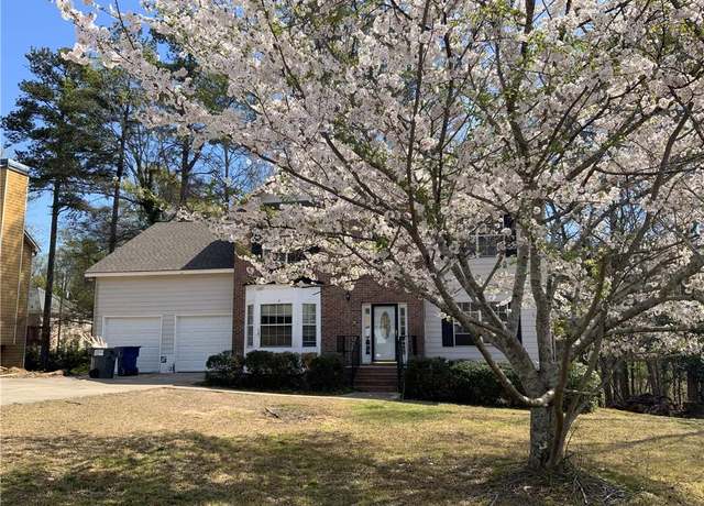 Property at 645 Legend Ct SW, Atlanta, GA 30331, 3 beds, 2.5 baths