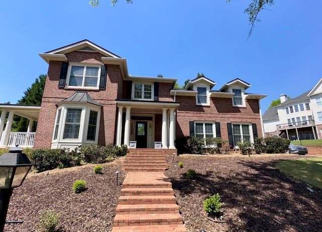 Property at 4541 Meadow Club Dr, Suwanee, GA 30024, 5 beds, 4.5 baths