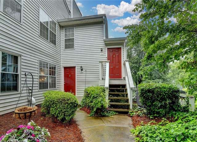 Property at 1304 Glenleaf Dr, Peachtree Corners, GA 30092, 2 beds, 2 baths
