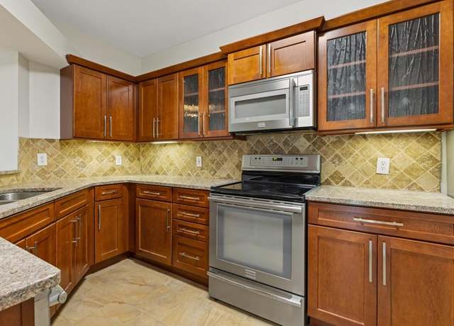 Property at 3334 Peachtree Rd NE #101, Atlanta, GA 30326, 1 bed, 1 bath