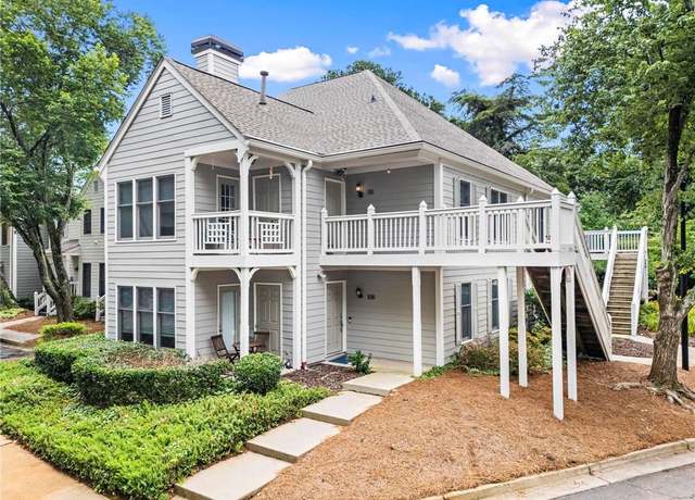 Property at 111 Abingdon Way, Sandy Springs, GA 30328, 2 beds, 2 baths