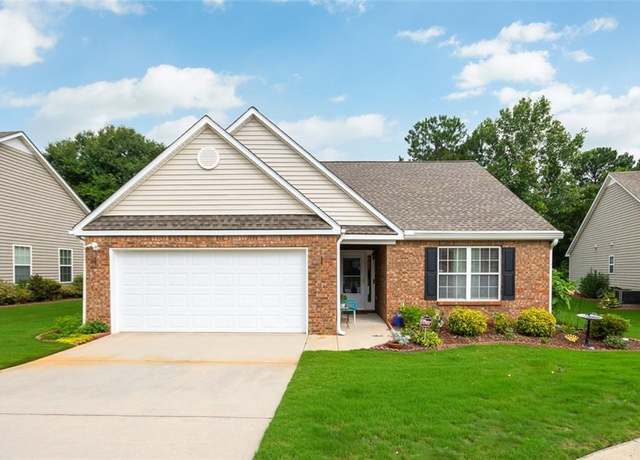Property at 417 Mockingbird Dr, Loganville, GA 30052, 2 beds, 2 baths