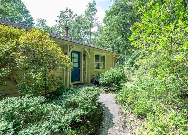 Property at 121 Winnebago Trl, Chatsworth, GA 30705, 3 beds, 2 baths