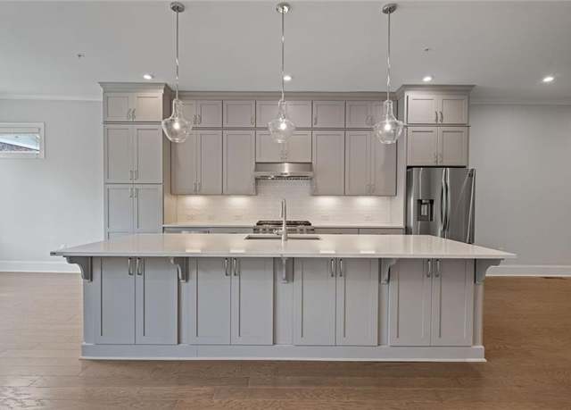 Property at 4831 Emmitt Pt NE, Marietta, GA 30068, 4 beds, 4.5 baths