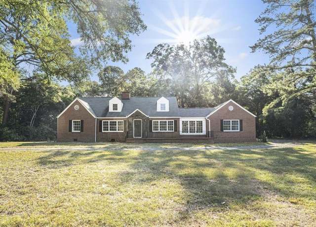 Property at 1409 Hwy 11 N, Monroe, GA 30656, 5 beds, 3 baths