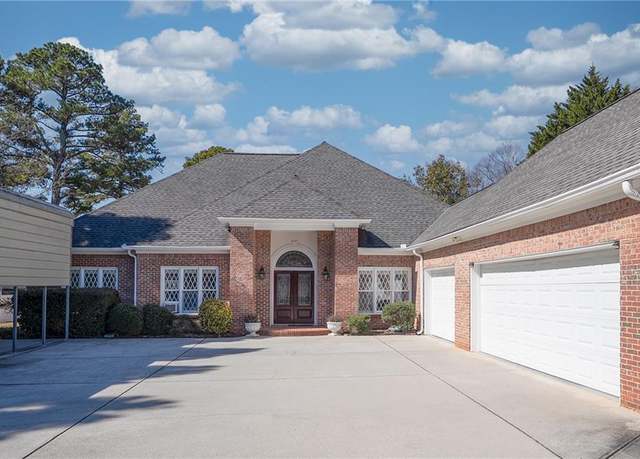 Property at 520 Camp Perrin Rd, Lawrenceville, GA 30043, 3 beds, 2.5 baths