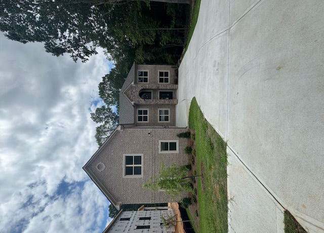 Property at 4251 Matisse Ln, Fairburn, GA 30213, 5 beds, 3 baths