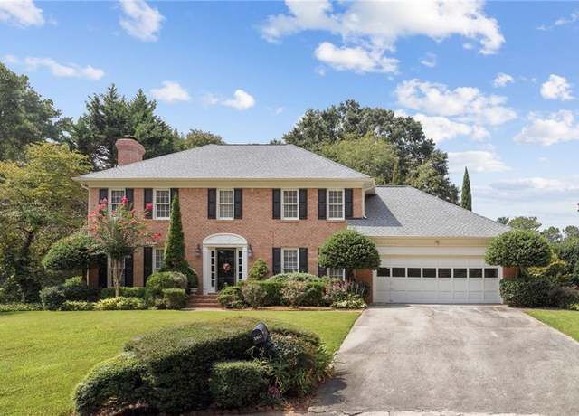 Property at 3929 Cotswold Dr SW, Lilburn, GA 30047, 4 beds, 2.5 baths