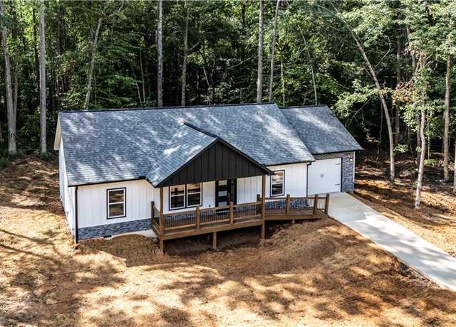 Property at 22 Summer Ct, Carrollton, GA 30116, 3 beds, 2 baths