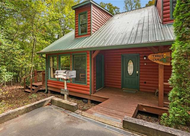 Property at 69 Blue Creek Cv, Cleveland, GA 30528, 3 beds, 2 baths