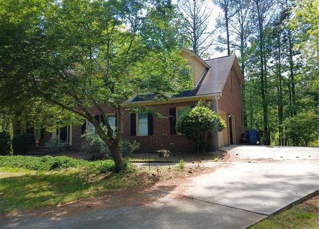 Property at 921 Eagle Crossing Dr, Lawrenceville, GA 30044, 5 beds, 3 baths
