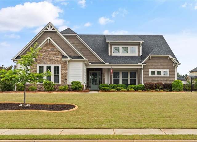 Property at 170 Oakleigh Manor Dr, Fayetteville, GA 30215, 3 beds, 3.5 baths