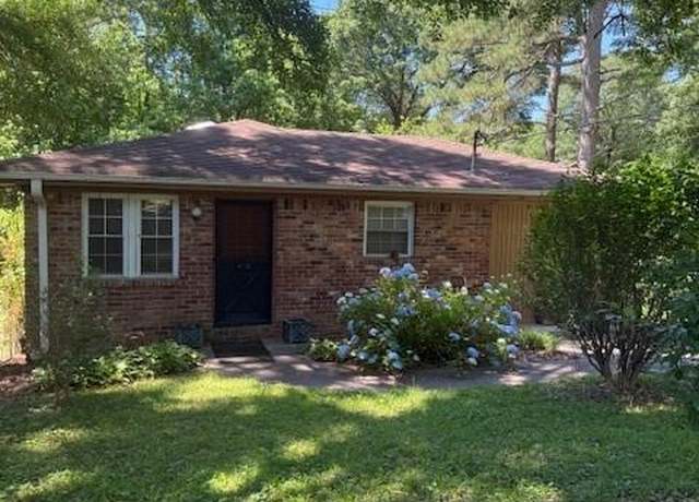 Property at 309 E Rhinehill Rd E, Atlanta, GA 30315, 5 beds, 2.5 baths