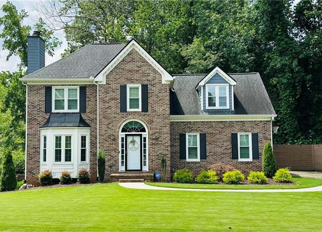 Property at 735 Jamie Way NE, Woodstock, GA 30188, 4 beds, 3.5 baths