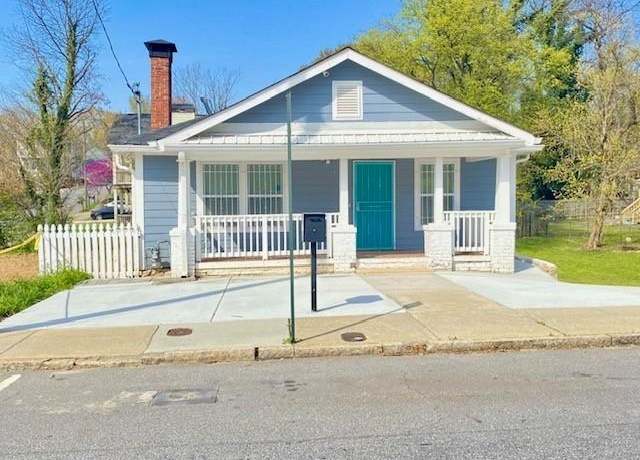 Property at 1017 Martin Luther King Jr Dr, Atlanta, GA 30314, 3 beds, 2.5 baths