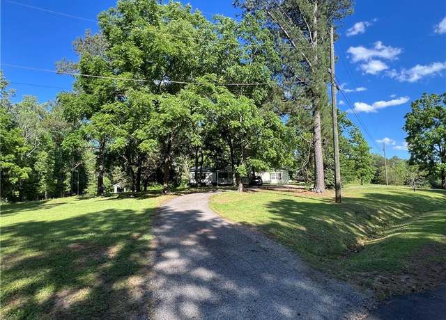 Property at 6675 Millwood Rd, Cumming, GA 30041, 3 beds, 2 baths