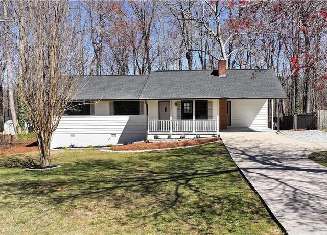 Property at 4454 Sardis Dr, Gainesville, GA 30506, 3 beds, 2 baths