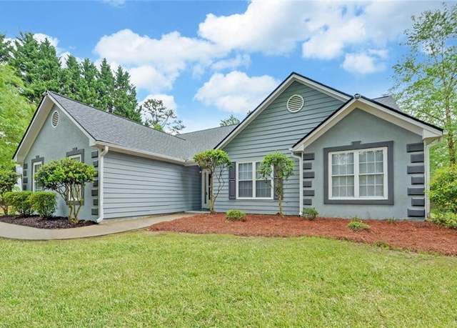 Property at 1080 Smoke Hill Ln, Hoschton, GA 30548, 3 beds, 2 baths