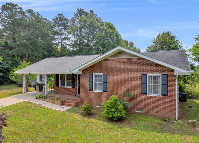 Property at 205 Rainey Brooke Dr, Winder, GA 30680, 3 beds, 1 bath