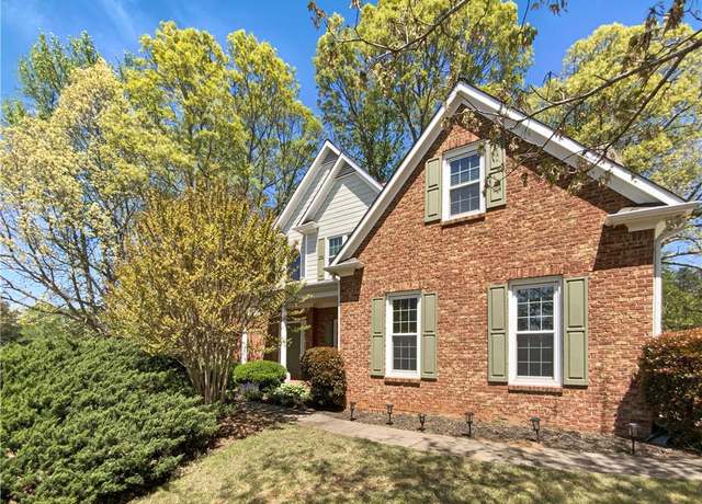 Property at 6105 Ivey Hill Dr, Cumming, GA 30040, 4 beds, 3 baths