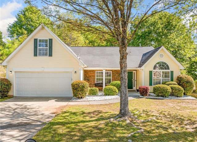 Property at 823 Langley View Ct, Loganville, GA 30052, 4 beds, 2 baths
