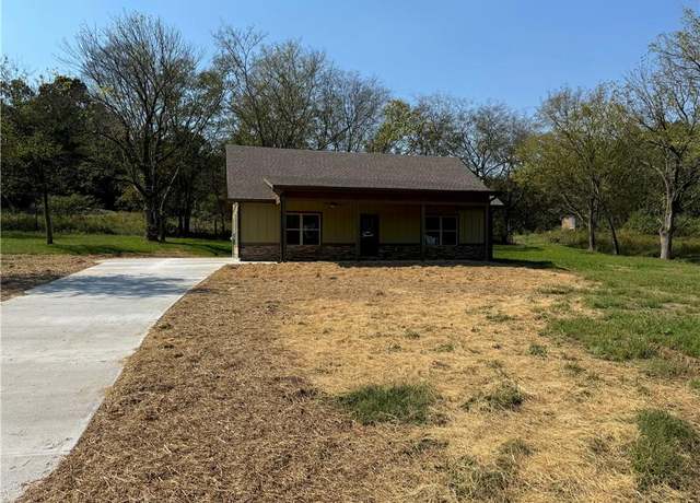 Property at 107 Church St SE, Ranger, GA 30734, 2 beds, 2 baths