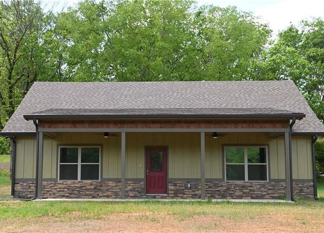 Property at 107 Church St SE, Ranger, GA 30734, 2 beds, 2 baths